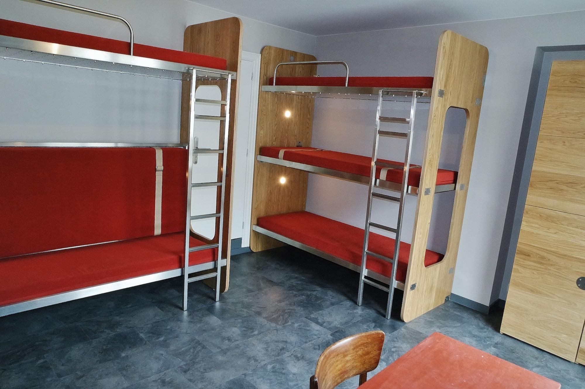 Train Cabin Hostel Schaerbeek Zewnętrze zdjęcie