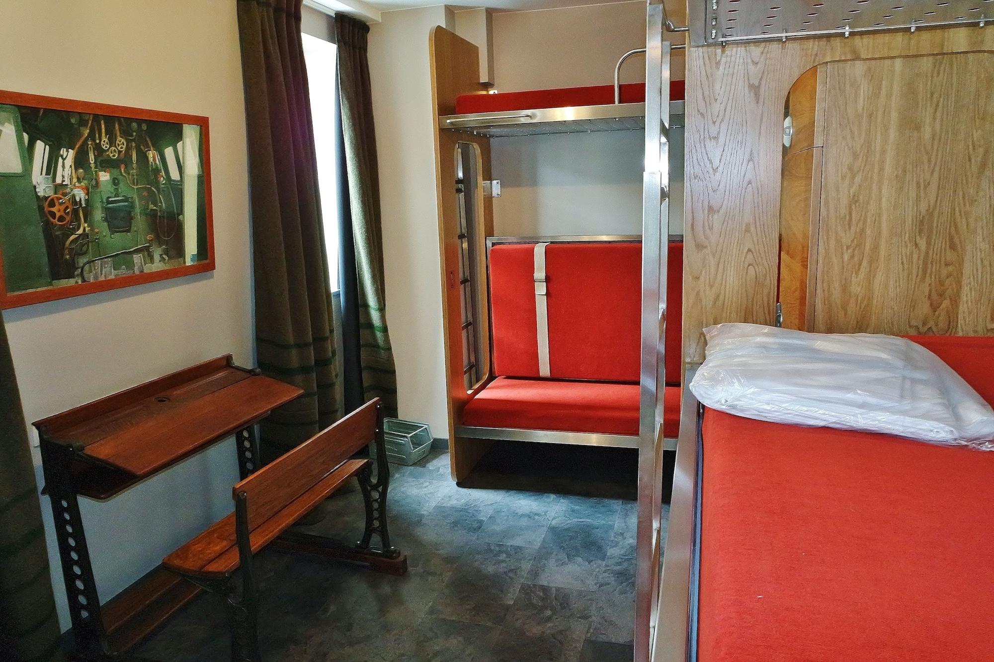 Train Cabin Hostel Schaerbeek Zewnętrze zdjęcie