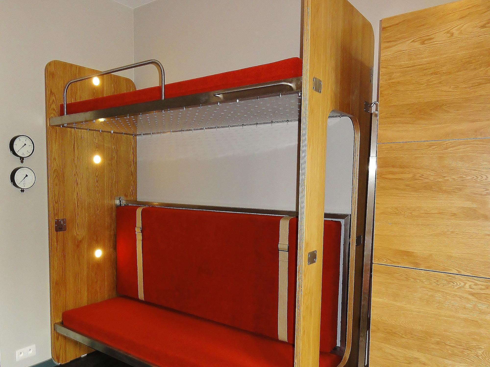 Train Cabin Hostel Schaerbeek Zewnętrze zdjęcie