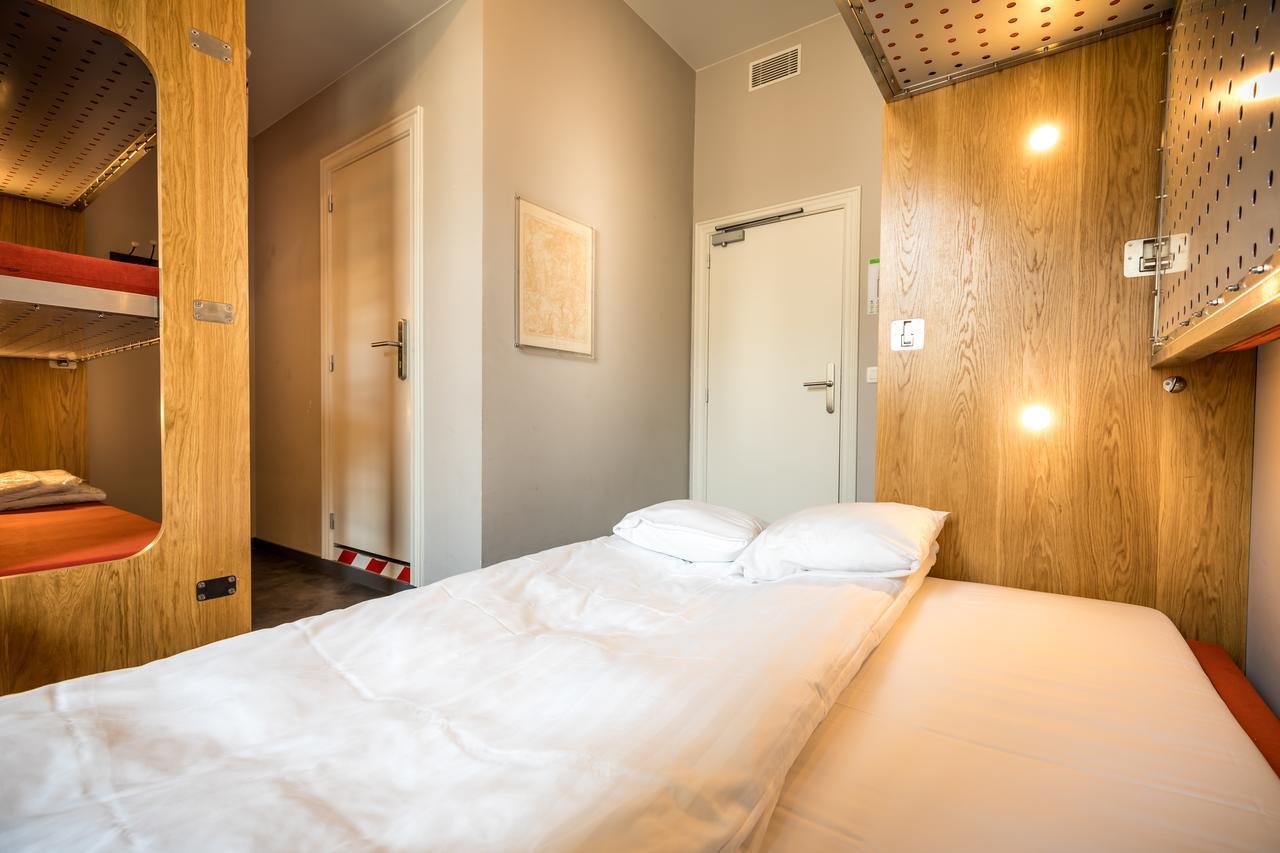 Train Cabin Hostel Schaerbeek Zewnętrze zdjęcie